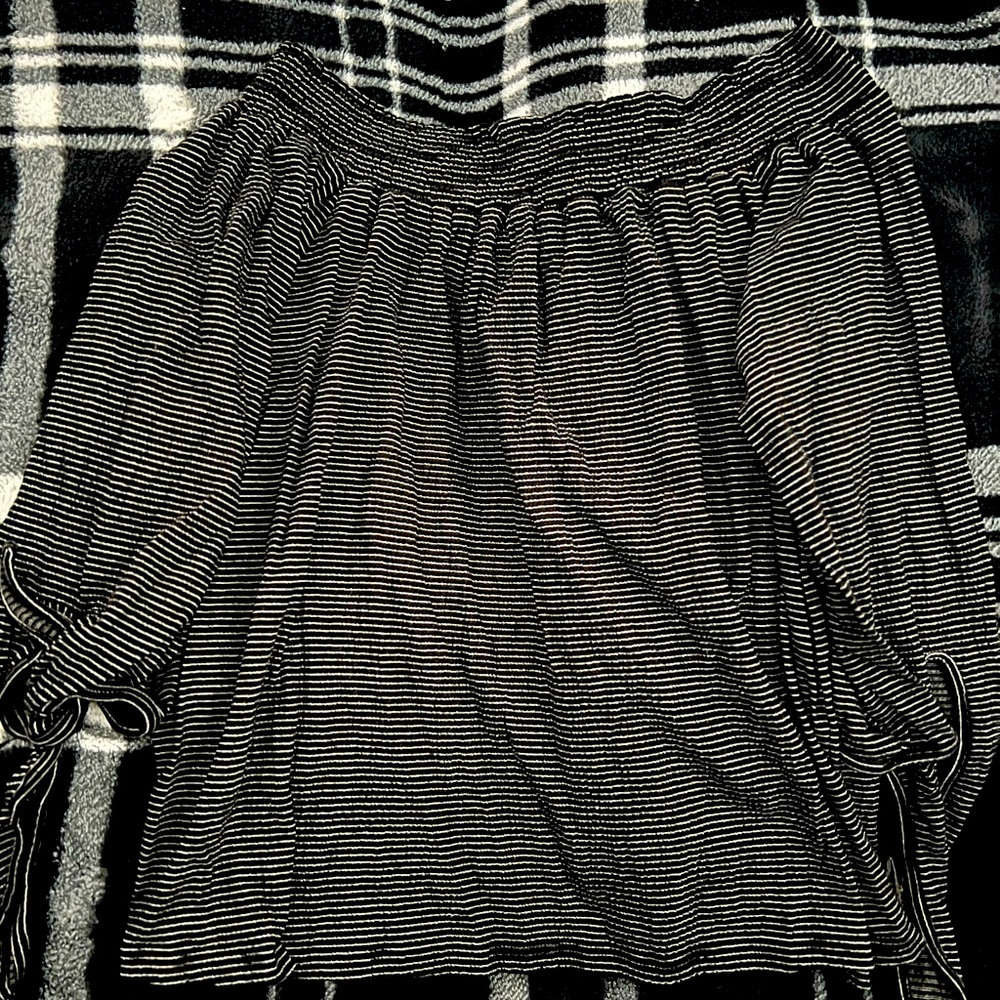 Off the shoulder, striped 3/4 sleeve top